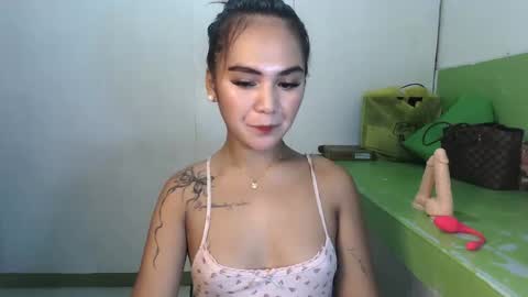 Snapshot of sexycheskax18 chatting on 28, 5, 2026 pretty Cheska online show from 28, 5, 2026