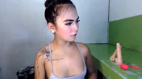 Snapshot of sexycheskax18 chatting on 31, 5, 2026 pretty Cheska online show from 31, 5, 2026