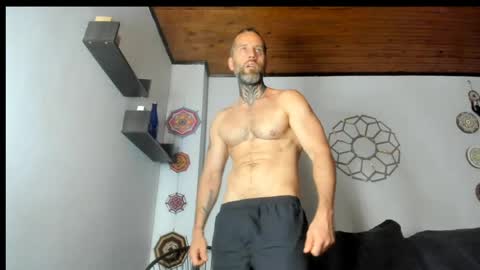 Snapshot of sexycolombian2022 chatting on 14, 5, 2026 Antonioylola online show from 14, 5, 2026