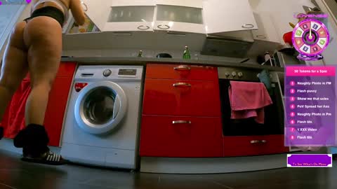 XDA   online show from 24, 2, 2026