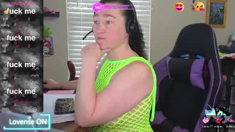 Snapshot of sexydistraction1 chatting on 6, 2, 2025  SexyDistraction  online show from 6, 2, 2025