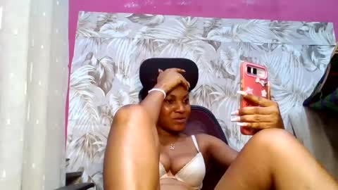 Snapshot of sexydoll32 chatting on 25, 6, 2026 sexydoll32 online show from 25, 6, 2026