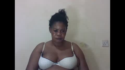 Snapshot of sexydove2 chatting on 1, 2, 2025 EMILY online show from 1, 2, 2025