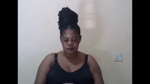 Snapshot of sexydove2 chatting on 12, 2, 2025 EMILY online show from 12, 2, 2025