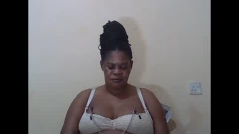 Snapshot of sexydove2 chatting on 25, 2, 2025 EMILY online show from 25, 2, 2025