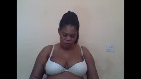 Snapshot of sexydove2 chatting on 5, 3, 2025 EMILY online show from 5, 3, 2025