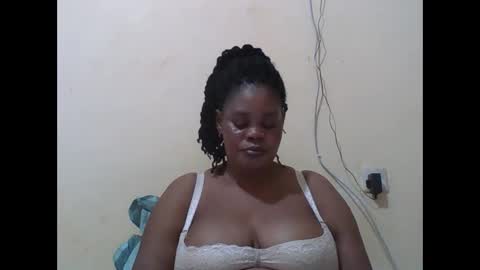 Snapshot of sexydove2 chatting on 12, 9, 2025 EMILY online show from 12, 9, 2025