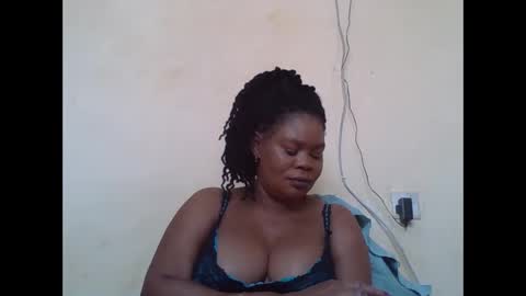 Snapshot of sexydove2 chatting on 16, 9, 2025 EMILY online show from 16, 9, 2025