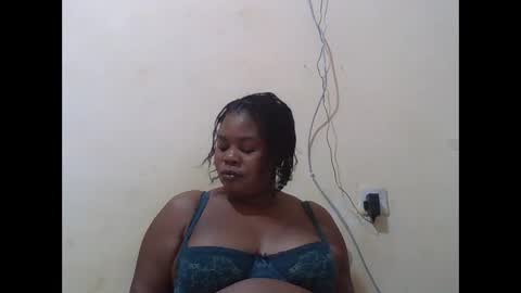 Snapshot of sexydove2 chatting on 3, 10, 2025 EMILY online show from 3, 10, 2025