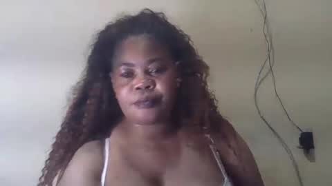 Snapshot of sexydove2 chatting on 21, 6, 2026 EMILY online show from 21, 6, 2026