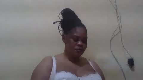 Snapshot of sexydove2 chatting on 18, 7, 2026 EMILY online show from 18, 7, 2026