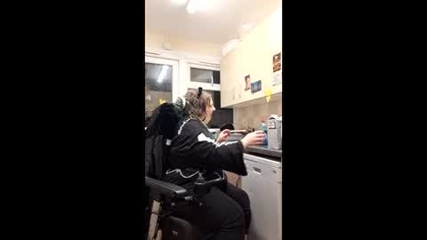 Wouldntyouliketoknow online show from 22, 12, 2025