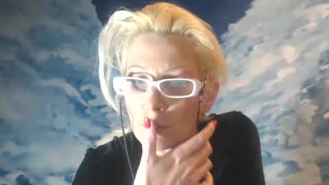 Snapshot of sexyeni chatting on 10, 1, 2025 ENI pvt moan your name WHEN I M NOT online you tell me in SNAPCHAT deal yes add me... FREE TWITTER magiconline101...... online show from 10, 1, 2025