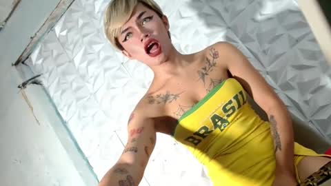 sexyhotbabe18 online show from 23, 2, 2026