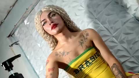 sexyhotbabe18 online show from 2, 3, 2026