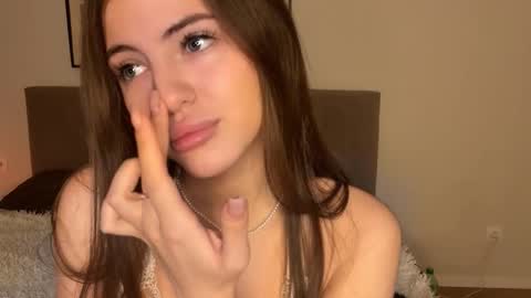 arya online show from 8, 11, 2025