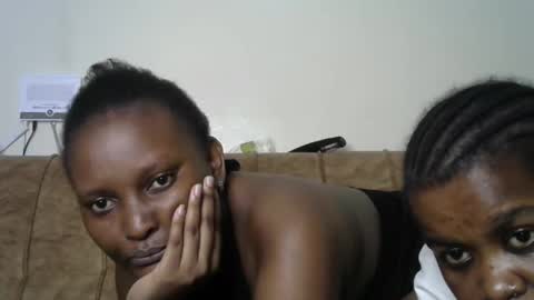 sexylavine_ online show from 13, 12, 2025