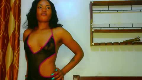 Snapshot of sexylavinn chatting on 2, 11, 2025 lavinn online show from 2, 11, 2025