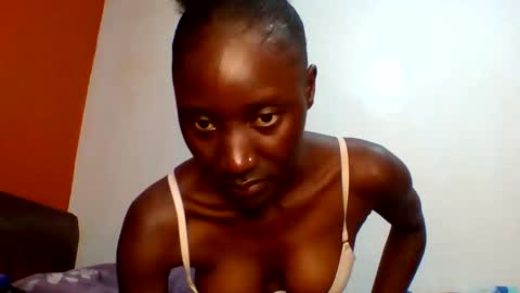 Snapshot of sexylucia5 chatting on 2, 5, 2026 sexylucia5 online show from 2, 5, 2026