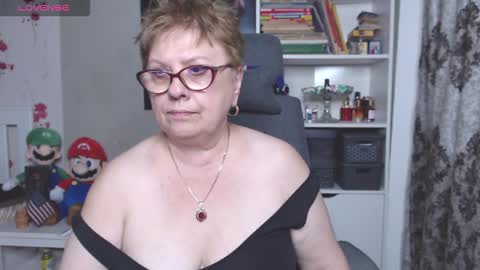 Snapshot of sexylynette4u chatting on 26, 10, 2025 sexylynette4u online show from 26, 10, 2025