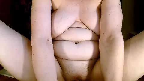 Snapshot of sexymayagold chatting on 8, 1, 2026 Squirty Maya Gold online show from 8, 1, 2026