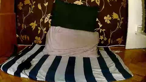 Snapshot of sexymayagold chatting on 5, 2, 2026 Squirty Maya Gold online show from 5, 2, 2026