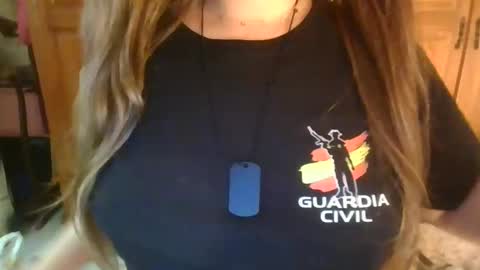 Snapshot of sexymisss24 chatting on 28, 2, 2025 sexymisss24 online show from 28, 2, 2025