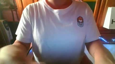 Snapshot of sexymisss24 chatting on 22, 10, 2025 sexymisss24 online show from 22, 10, 2025