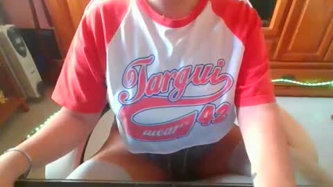 Snapshot of sexymisss24 chatting on 8, 11, 2025 sexymisss24 online show from 8, 11, 2025