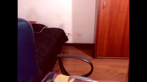 Snapshot of sexymone0618 chatting on 4, 2, 2025 sexymone0618 online show from 4, 2, 2025