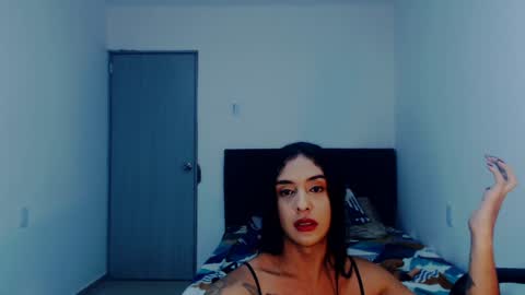 Natalia Duran online show from 1, 2, 2025