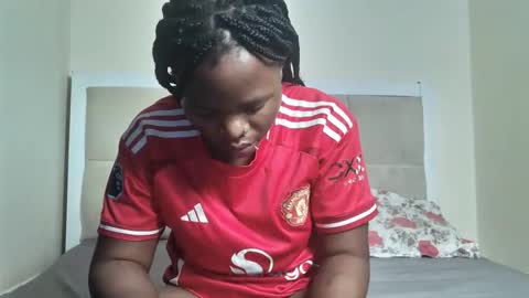 Snapshot of sexynina25 chatting on 28, 10, 2025 nina online show from 28, 10, 2025