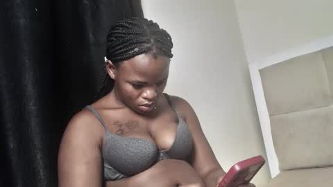 Snapshot of sexynina25 chatting on 31, 10, 2025 nina online show from 31, 10, 2025