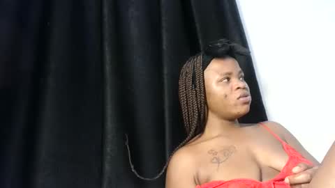 Snapshot of sexynina25 chatting on 2, 12, 2025 nina online show from 2, 12, 2025