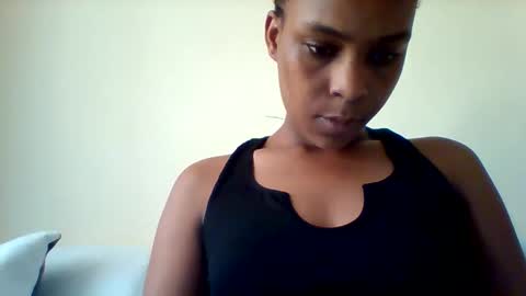 Snapshot of sexyqueen3457132 chatting on 16, 10, 2025 DOVY ACHIENG online show from 16, 10, 2025