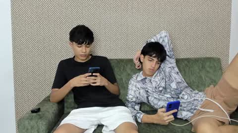 Snapshot of sexys_boys18 chatting on 15, 1, 2025 MATIAS-18 THIAHO -18 MAX-19 NICOKALY-19 CAIN-19 MOD ESTEBAN online show from 15, 1, 2025