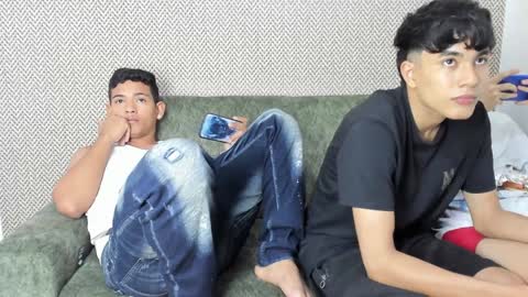 Snapshot of sexys_boys18 chatting on 18, 1, 2025 MATIAS-18 THIAHO -18 MAX-19 NICOKALY-19 CAIN-19 MOD ESTEBAN online show from 18, 1, 2025