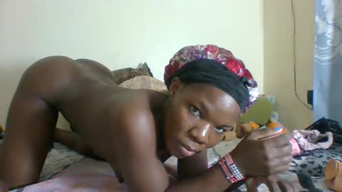 Snapshot of sexysally2 chatting on 22, 12, 2024 SARAH online show from 22, 12, 2024