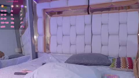 Snapshot of sexysister_ chatting on 22, 9, 2025 Kendall online show from 22, 9, 2025