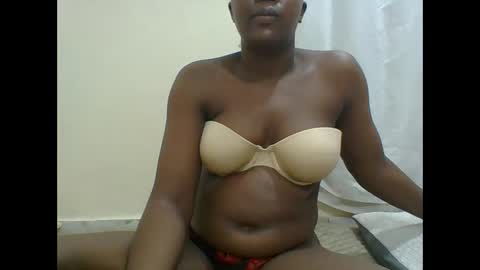 Snapshot of sexysleeky chatting on 2, 12, 2025 PAULINE online show from 2, 12, 2025