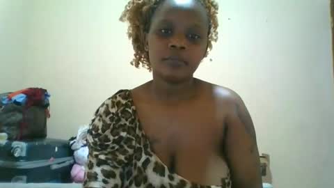 Snapshot of sexytbianca chatting on 7, 3, 2026 faty online show from 7, 3, 2026