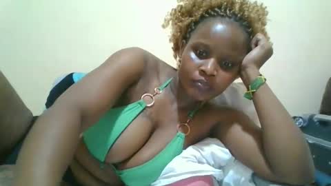 Snapshot of sexytbianca chatting on 8, 3, 2026 faty online show from 8, 3, 2026