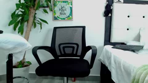 Snapshot of sexytommy_ chatting on 12, 2, 2026 sexytommy_ online show from 12, 2, 2026