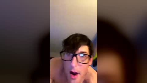 Smooth bi guy online show from 24, 6, 2026