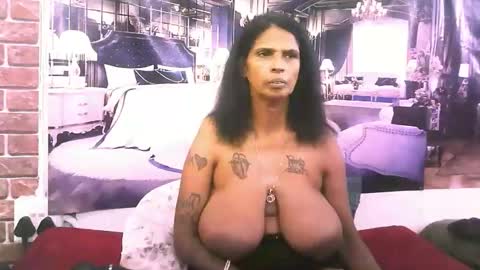 sexyva4u2luv online show from 28, 11, 2025