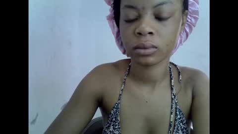 sexyxpeach online show from 27, 3, 2026