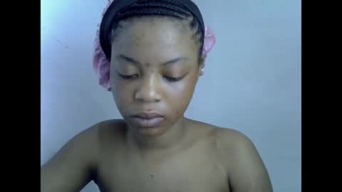 sexyxpeach online show from 27, 3, 2026