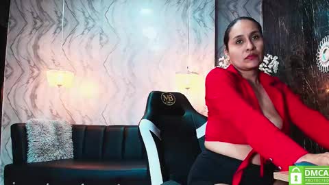 MADAME  online show from 2, 12, 2025