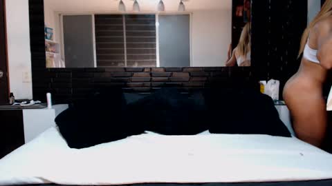 Snapshot of sexyycutedoll chatting on 30, 1, 2025 sexyycutedoll online show from 30, 1, 2025