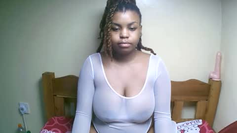 sexyyred_ online show from 19, 4, 2026